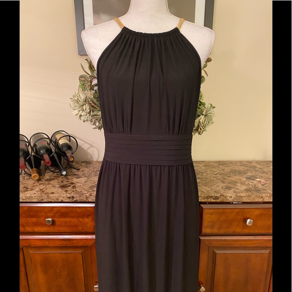 Ladies dress - Picture 2 of 4